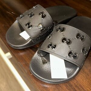 Gucci Pursuit GG Logo Slide Sandal (women) size 5